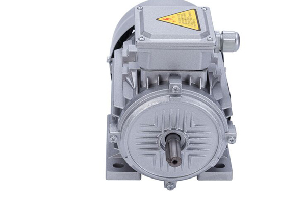 電機斷軸因什么而造成？